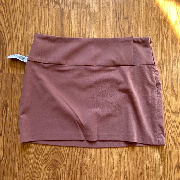 Mauve Aritzia Sunday Best Skirt - Picture 1 of 2